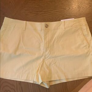 LOFT Washed Twill Shorts 4” Pale Yellow NWT Size 18